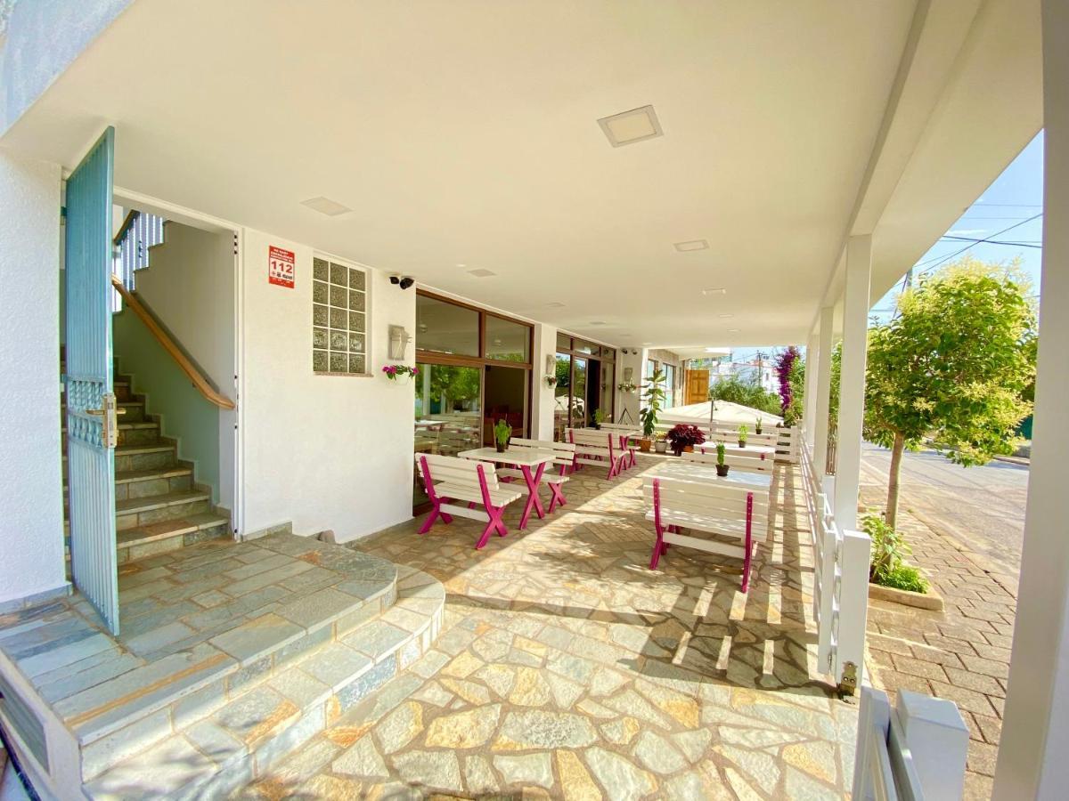Family Hotel Haruni Ksamil Exterior photo