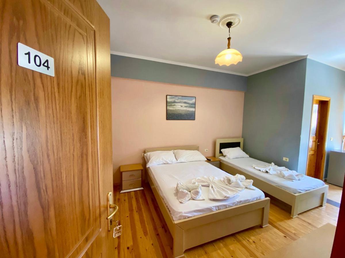 Family Hotel Haruni Ksamil Exterior photo