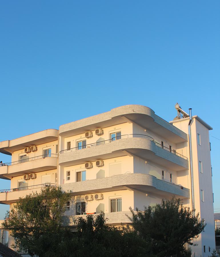 Family Hotel Haruni Ksamil Exterior photo