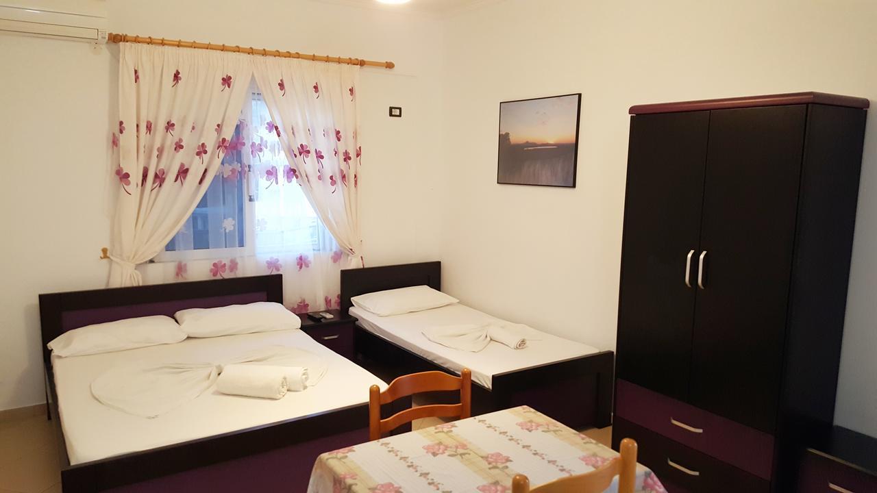 Family Hotel Haruni Ksamil Exterior photo